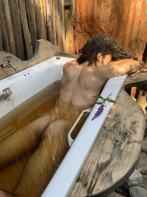 Bathed in bronze ✨ by mirrorrmedusa