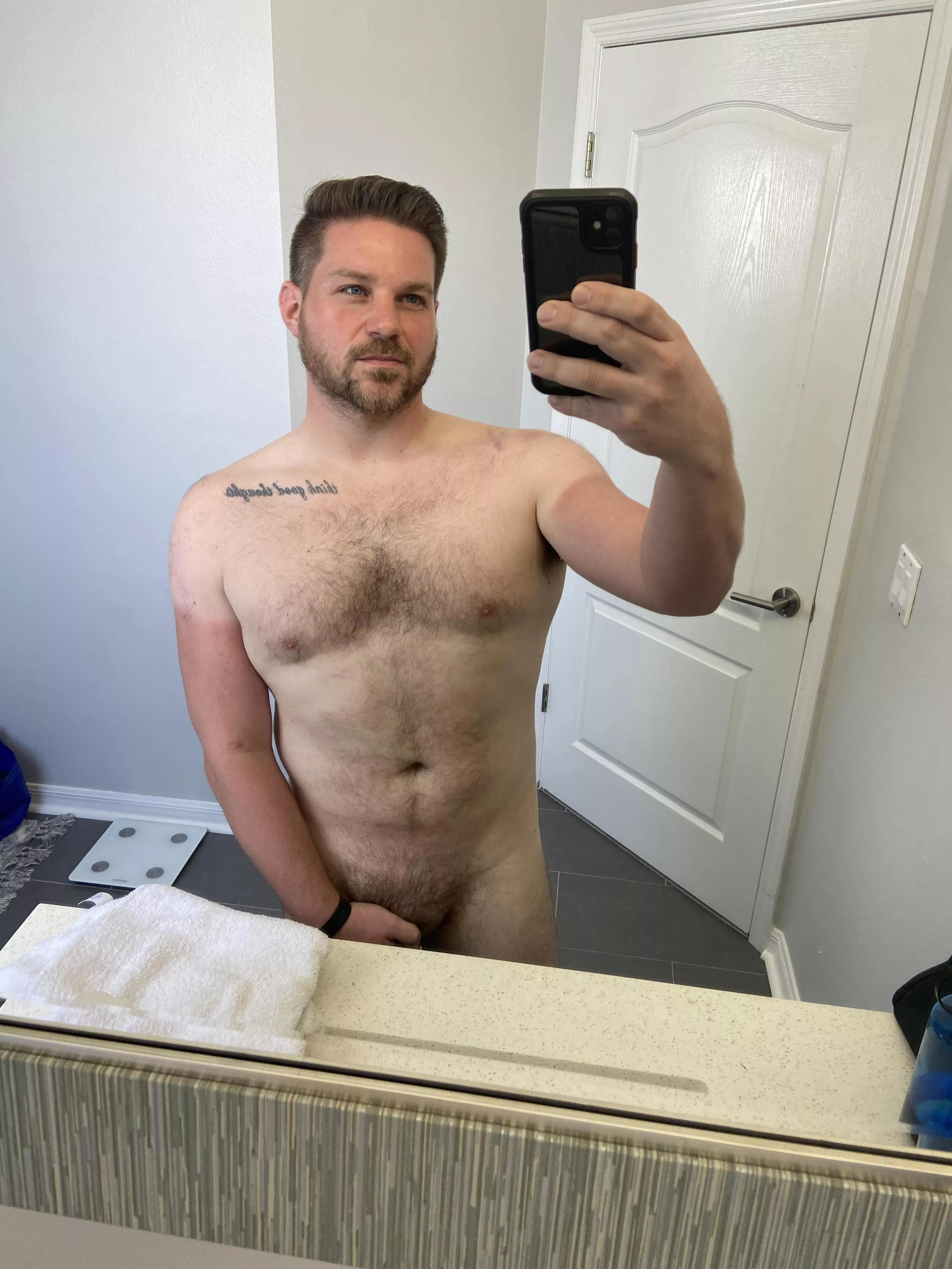 Bathroom selfie at a friend’s house, cause why not? posted by abeduncan90