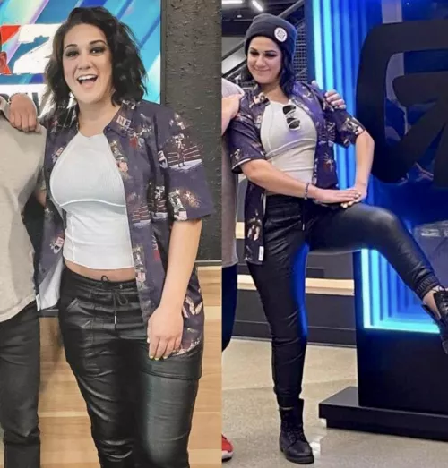 Bayley looking fine as fuck 😍 by throwawayacct459