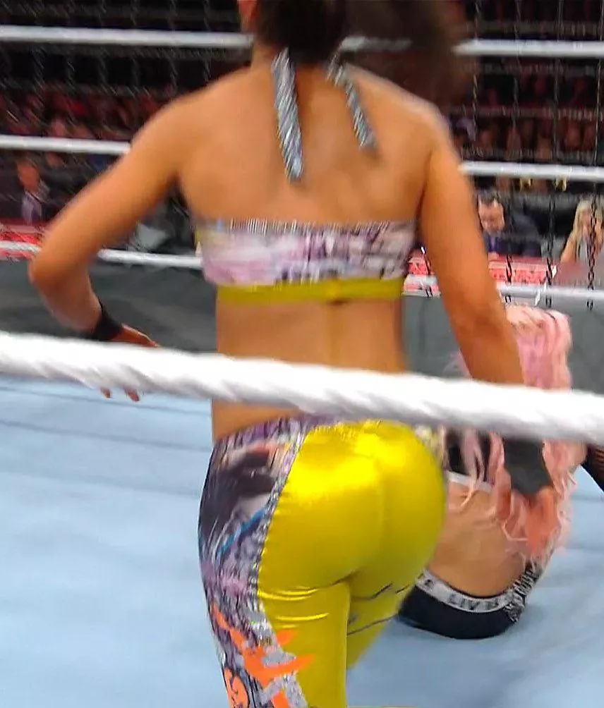 Bayley 🍑 posted by phildalegend