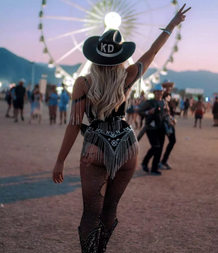 BB21 Kat’s ass posted by PowerInspector