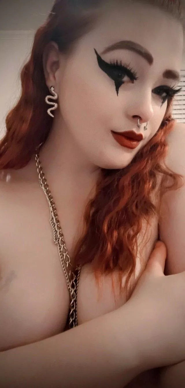 Be careful I'm venomous posted by riversrunwet