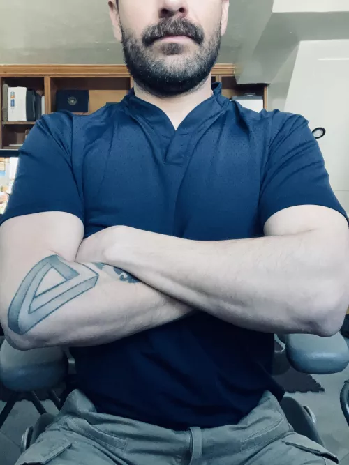 Be careful, these forearms are lethal by Adapt_Adept_