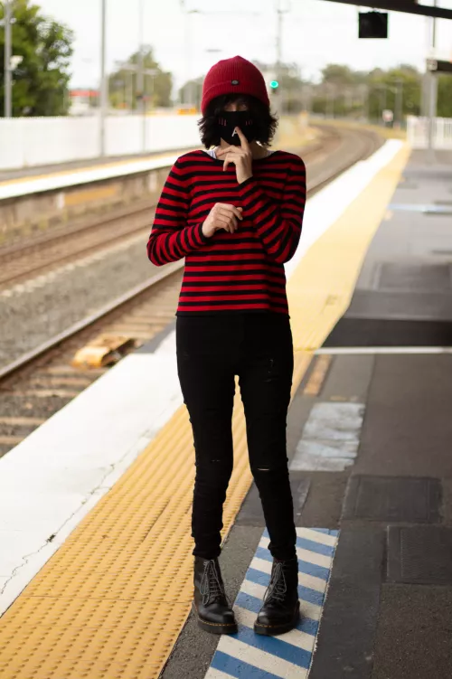 be gentle if ya hug me I'm very smol by AD_Kosmos