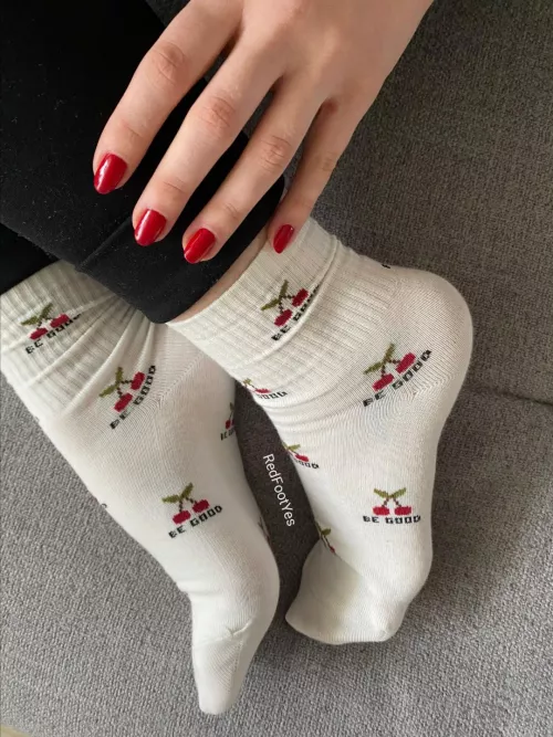 Be good to me 🍒 [female] by RedFootYes