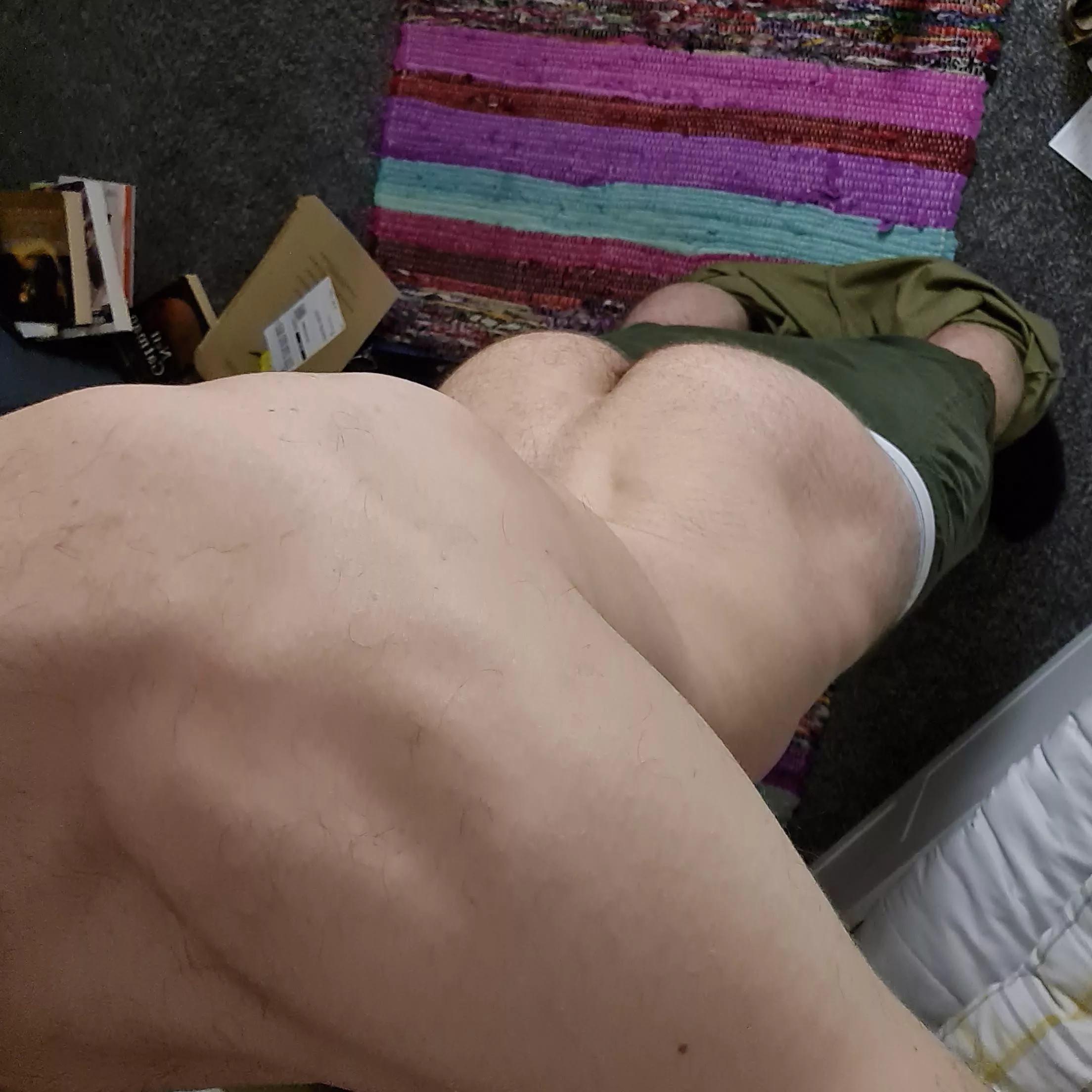 Be honest, does my ass still look flat? I squat 75kg today and that's like a personal record for me. posted by jwgrjf