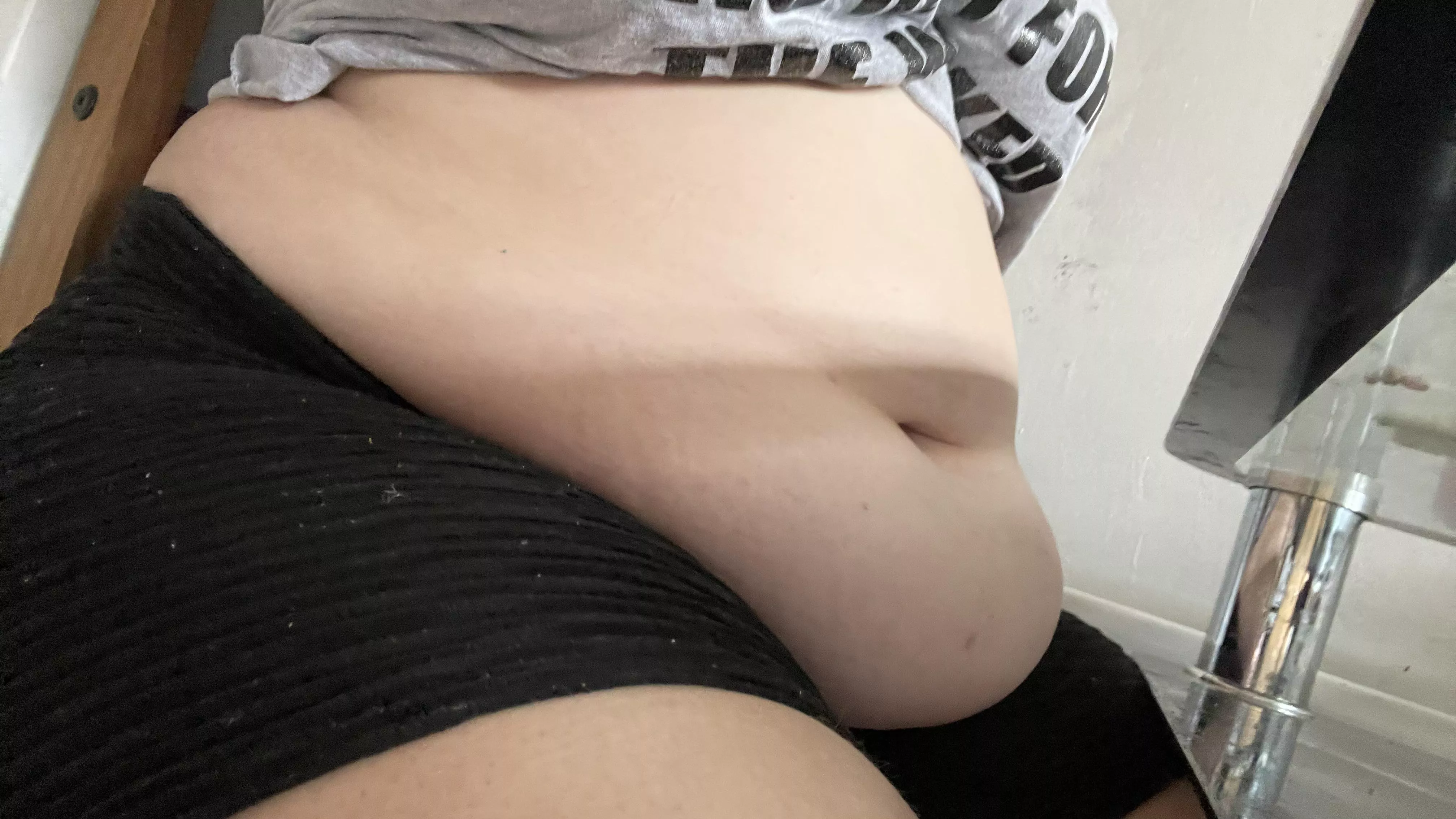 Be my feeder? I wanna be constantly stuffed and struggle to move posted by Paigeycake