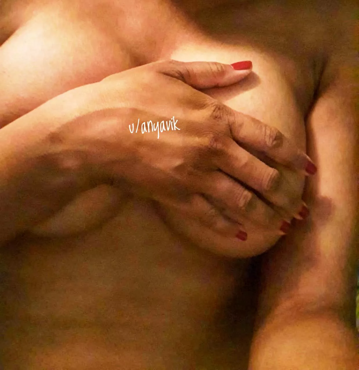 Be the reason I take my hands off ! [F] posted by AnyaAvik