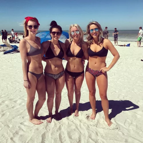 Beach Babes by rikkux2