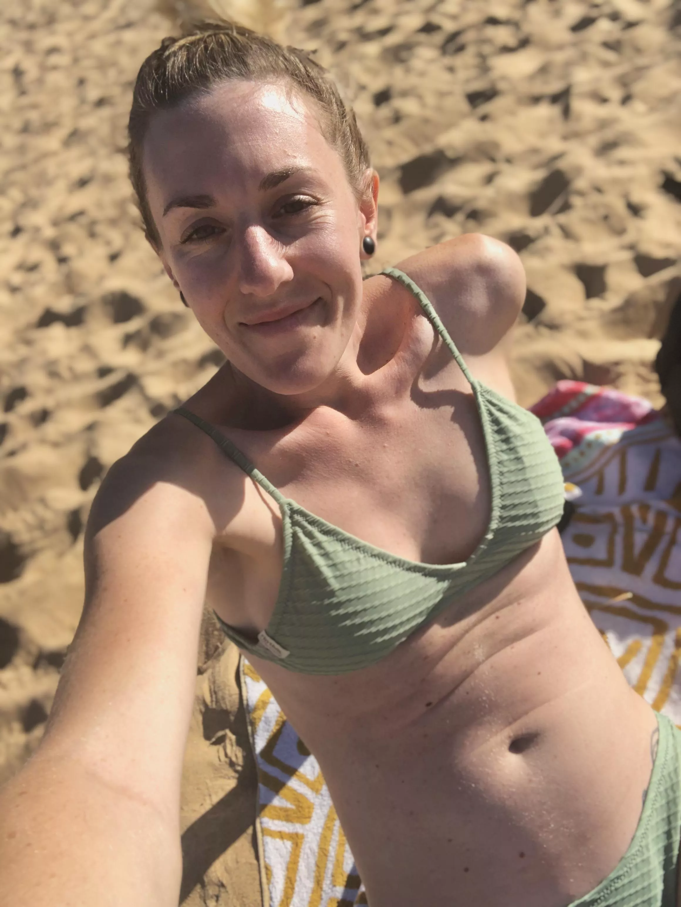Beach time after work 🥰 posted by bettyofftherails