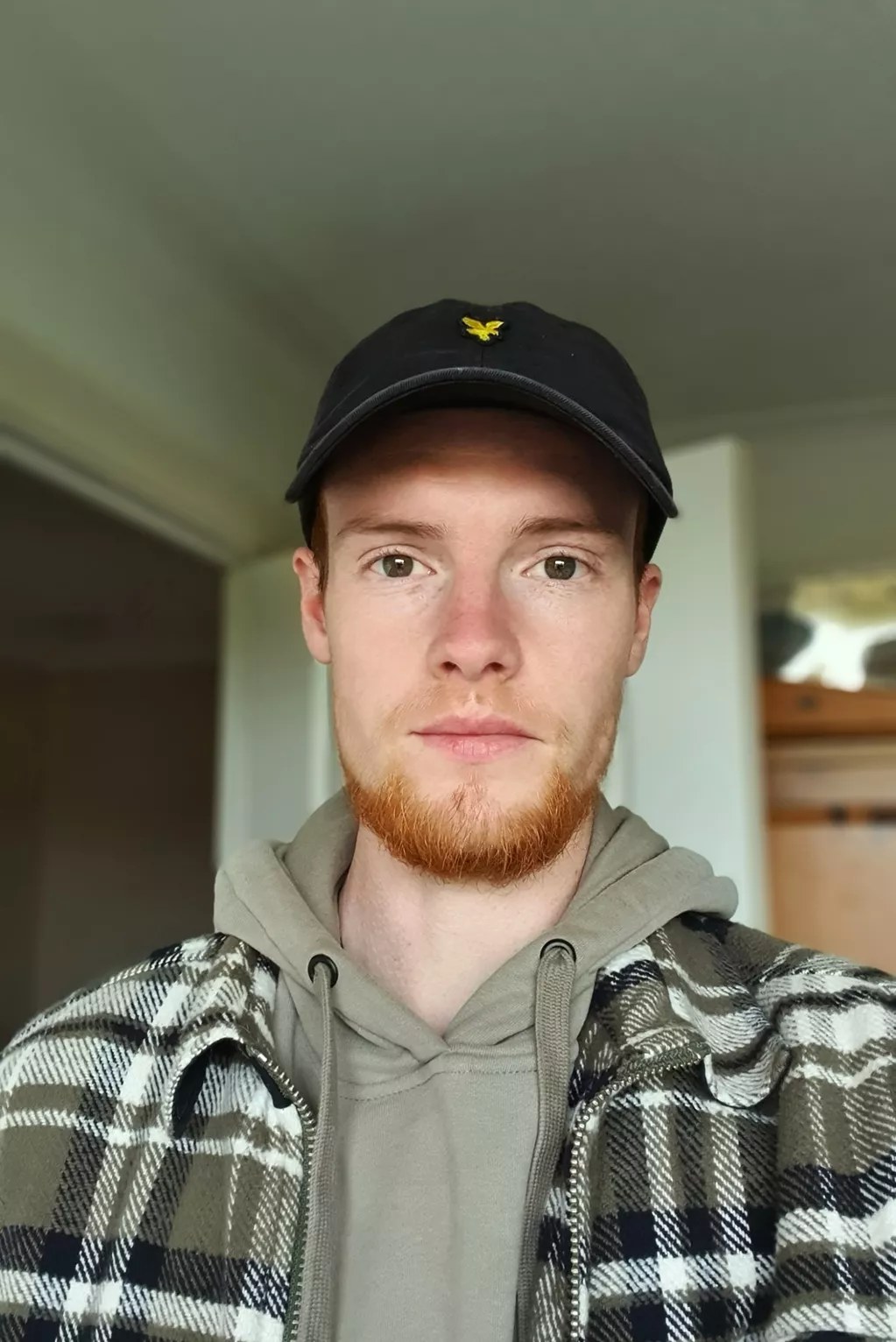 Beard is becoming more orange in the sunshine 🌞 posted by jasperxc