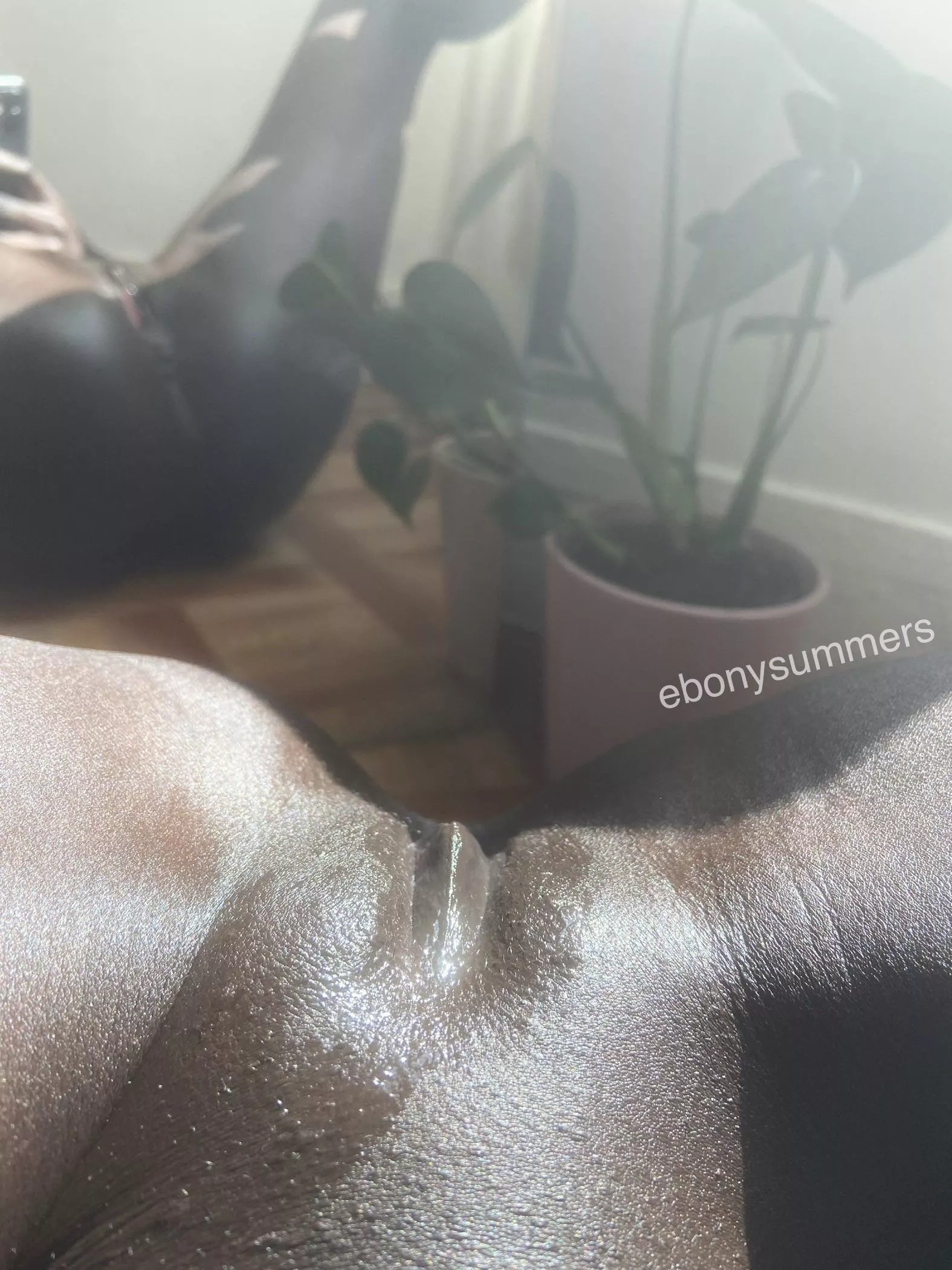 Beautiful and glowing clit posted by ebonysummers