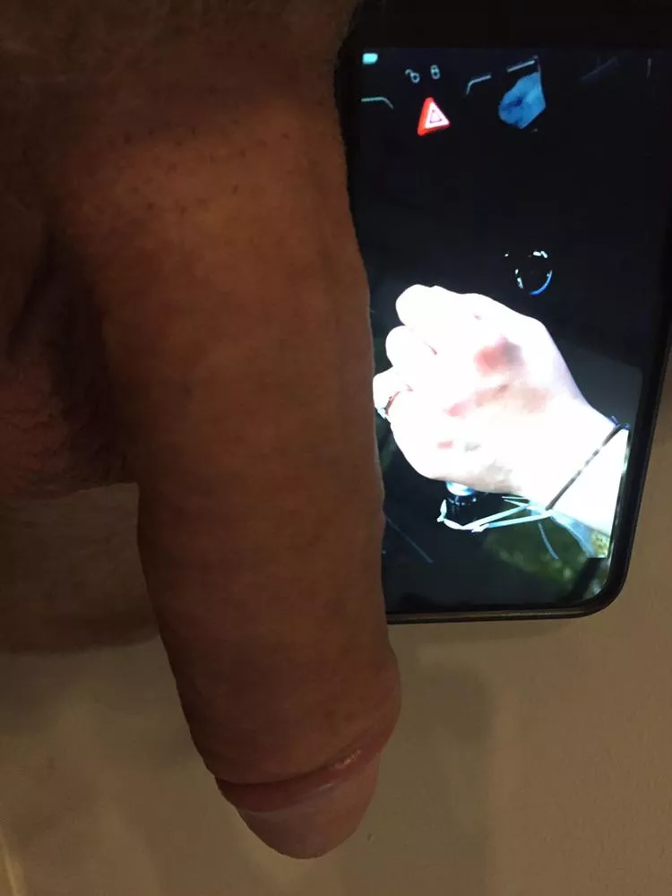 Beautiful hand posted by garibalder