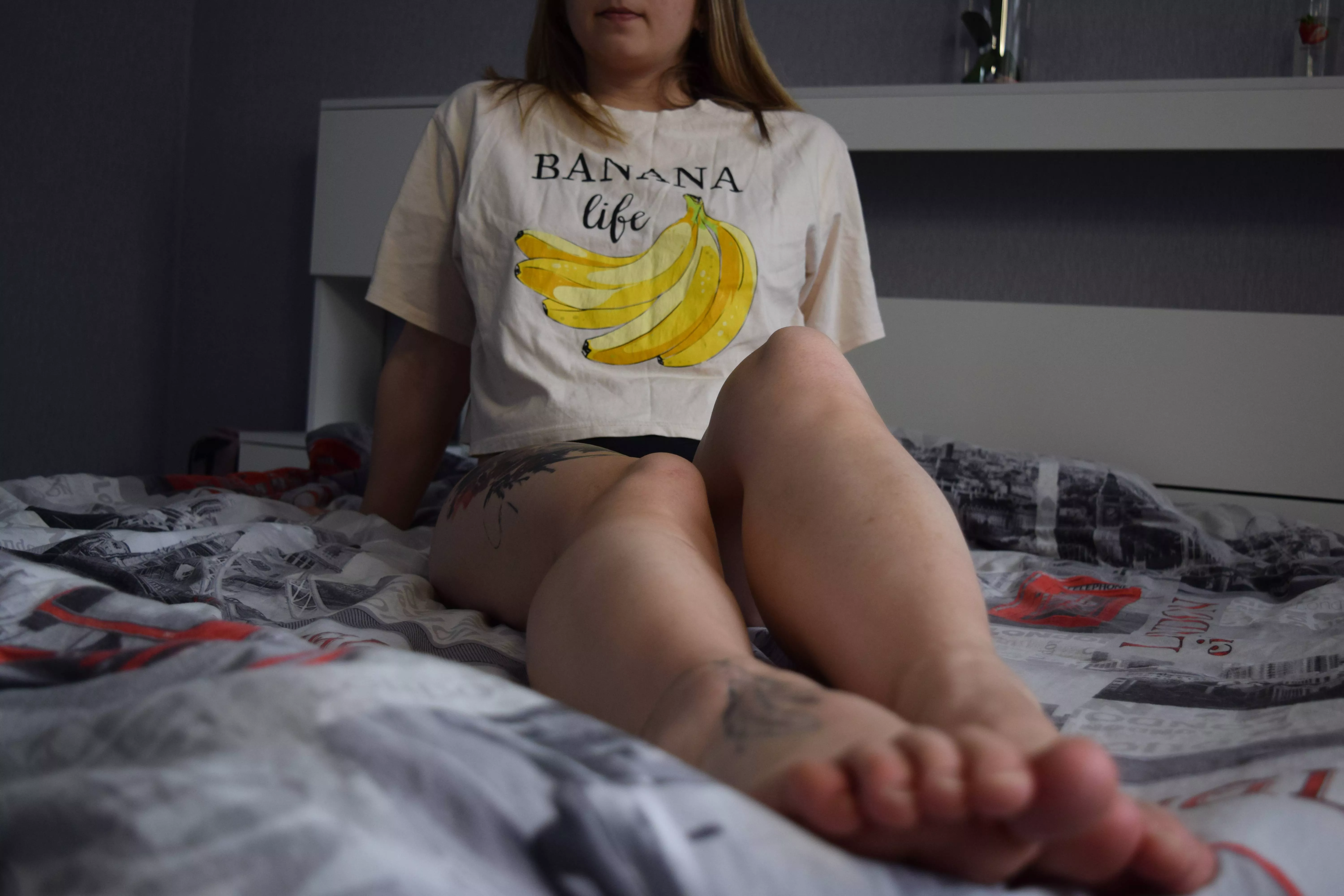 Beautiful legs posted by JuliaDenni