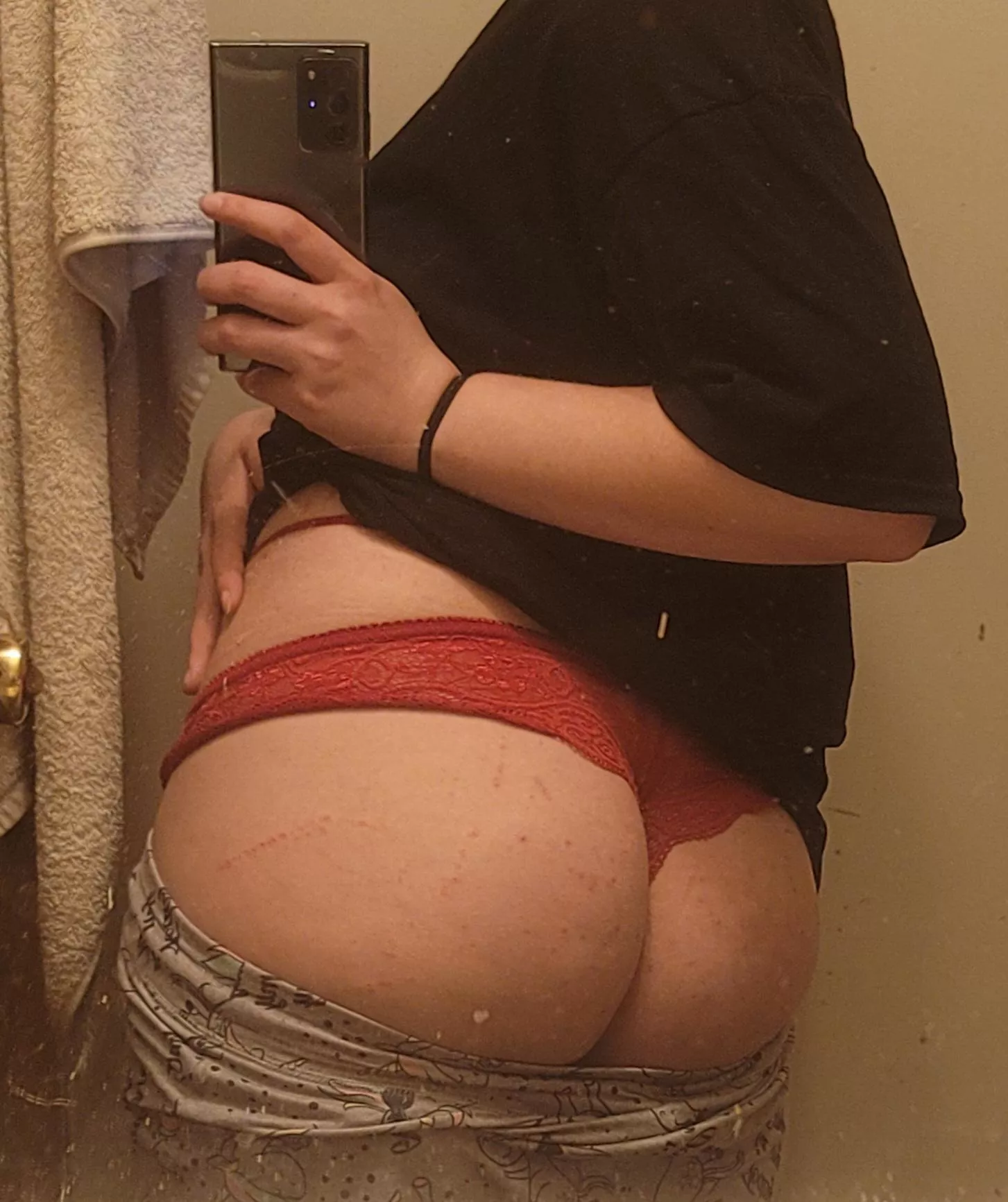 Beautiful red lingerie posted by SpaceBunnyLuna