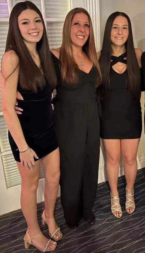 Beautiful trio 🤤😍 by CharlieJustDoingThis