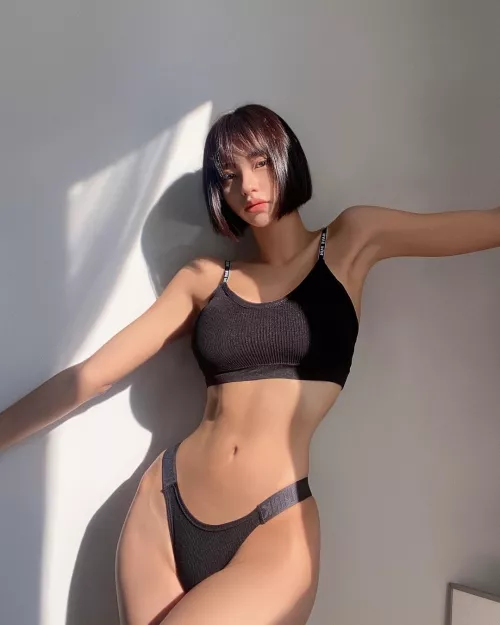 beauty in black by madsparr0w