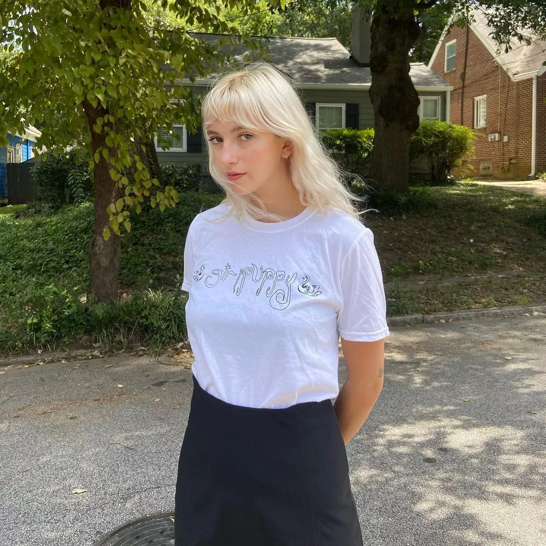 Becca Harvey (Girrlpuppy) posted by GlamMetalLion