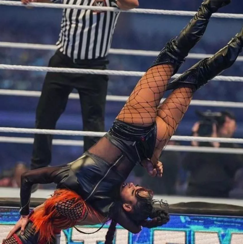 Becky Lynch posted by michalemartyr