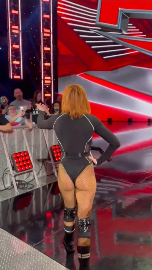 Beckys ass is so sexy🤤🥵 by Oldercelebadmire