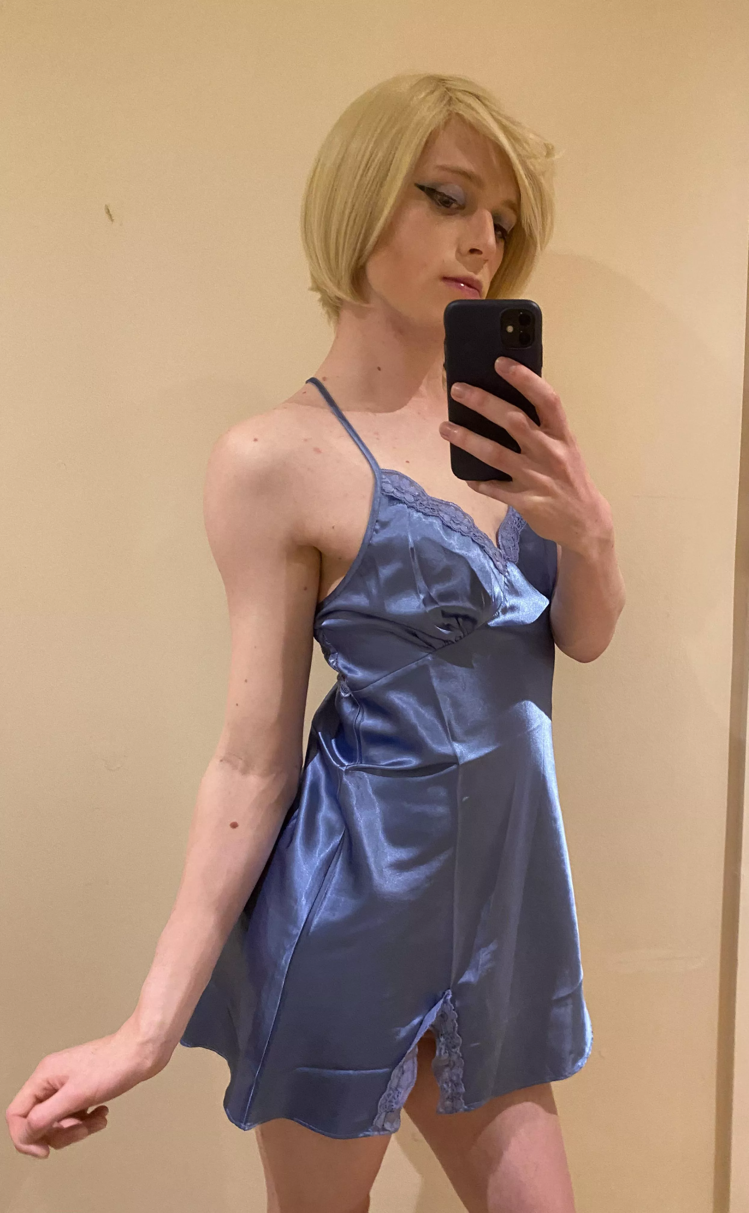 Becoming sissy wifey material 💋 posted by BillyCD555