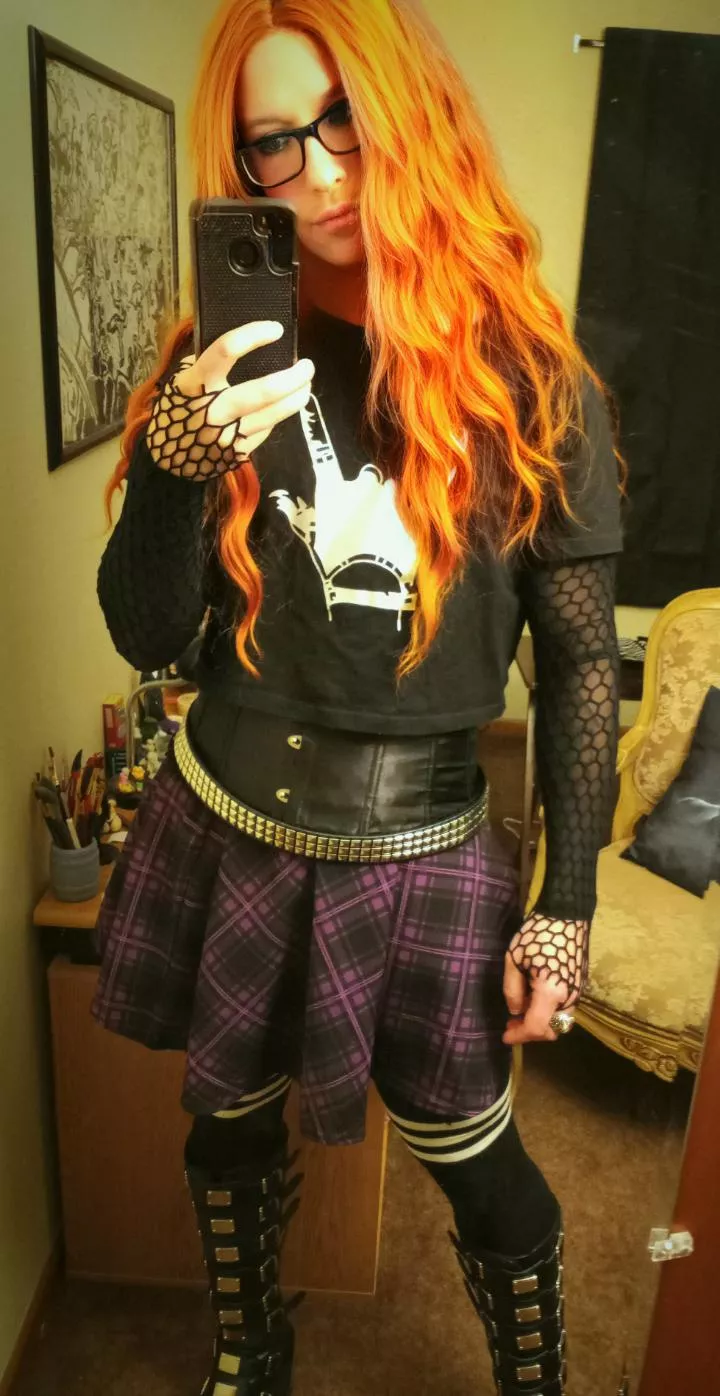 Been a rough week. Felt like dressing up to feel better. posted by the_red_trigger