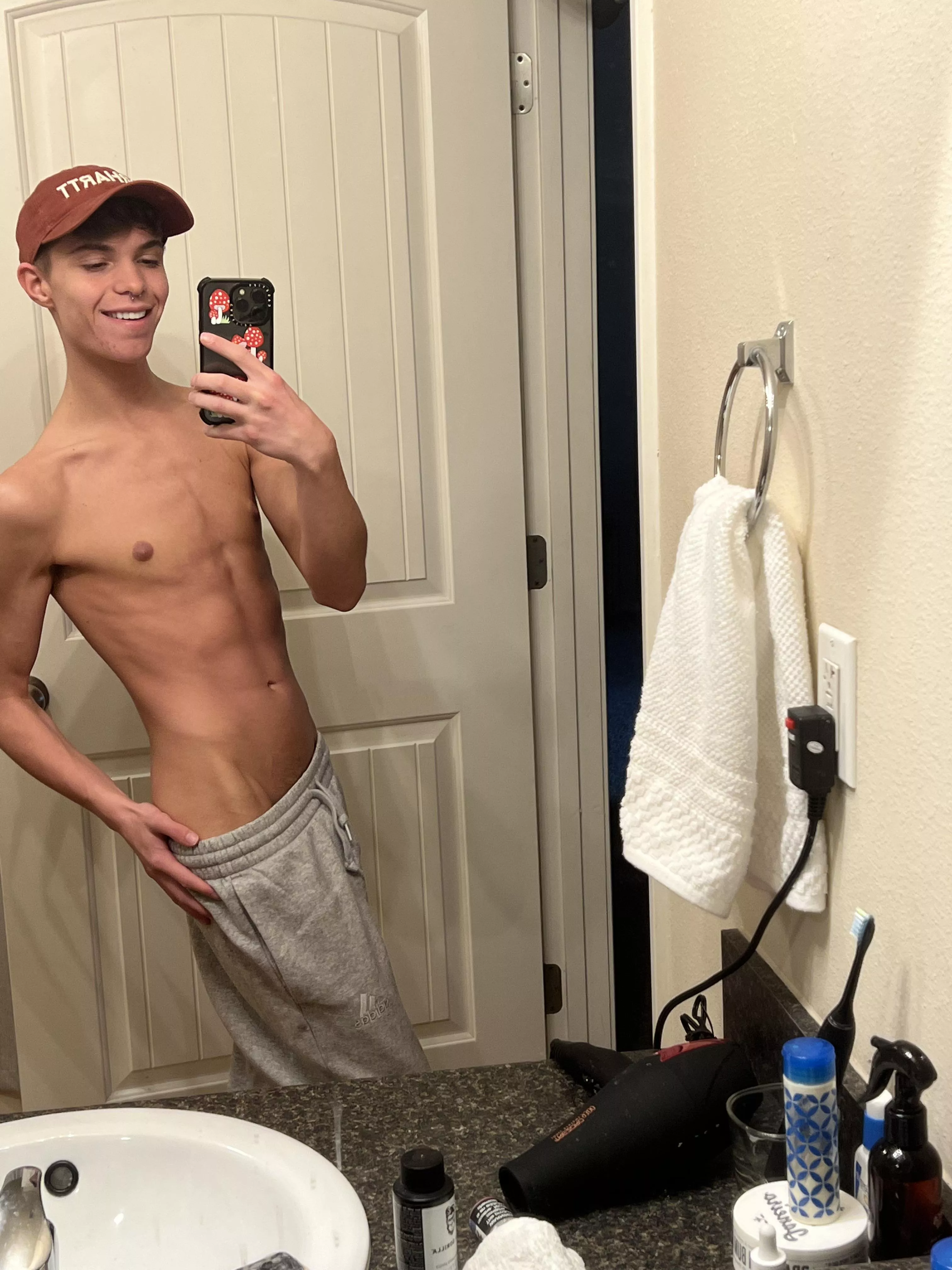 Been a sec, wassup 🥰 posted by brycelongx