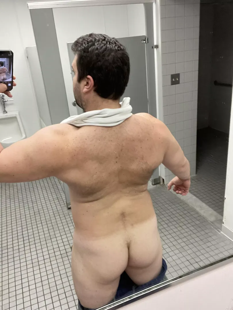 Been a while “butt” post gym selfie? posted by osowiec82