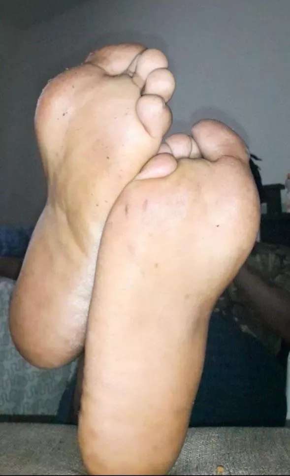 been confident in these stinky feet lately 🙄 posted by workingoncryin