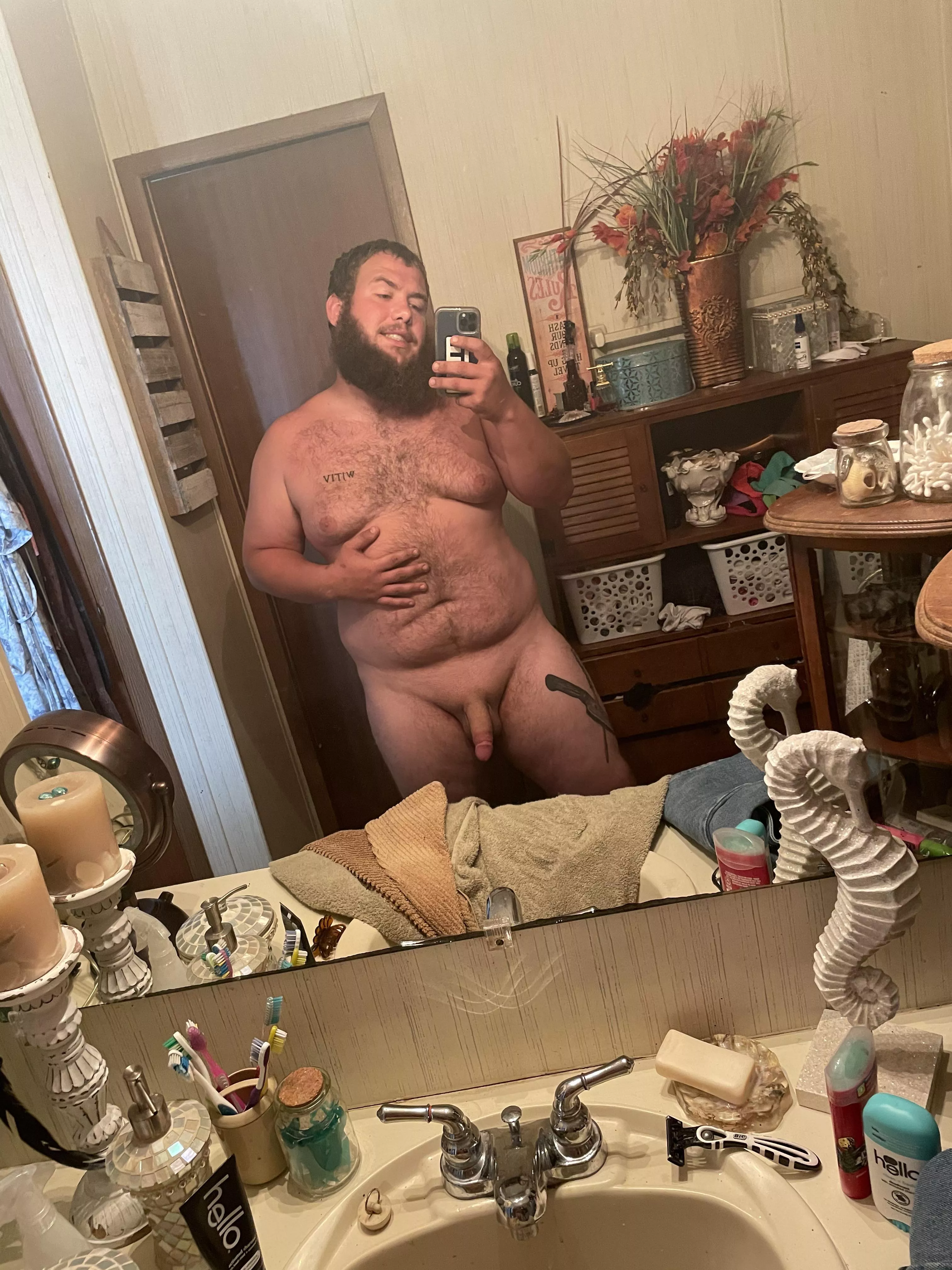 Been quite a while since I’ve posted on any subs, but I’m back 😈 posted by bigboyhauss