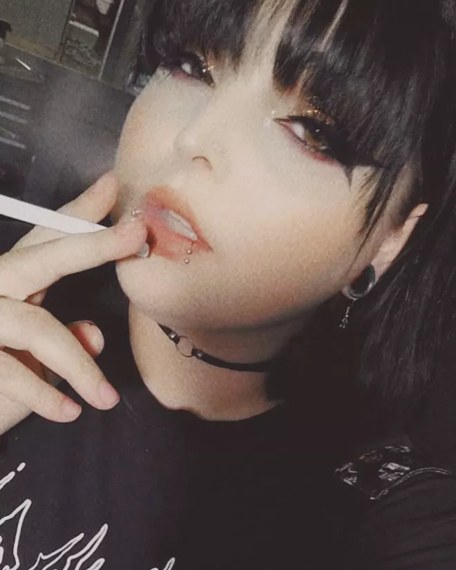 been while hiya smoke with me posted by MizzDabQueen707