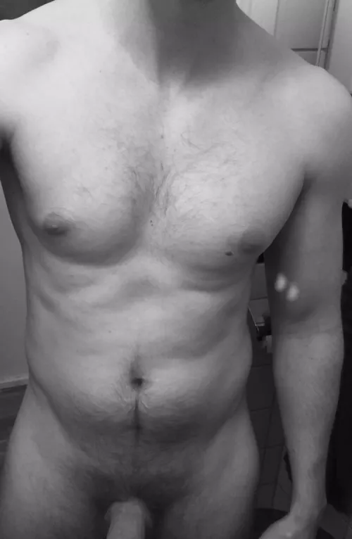 Been working out for roughly 2 months now, I’m happy with the progress so far! [m] 💪🏻 by vvvlvh