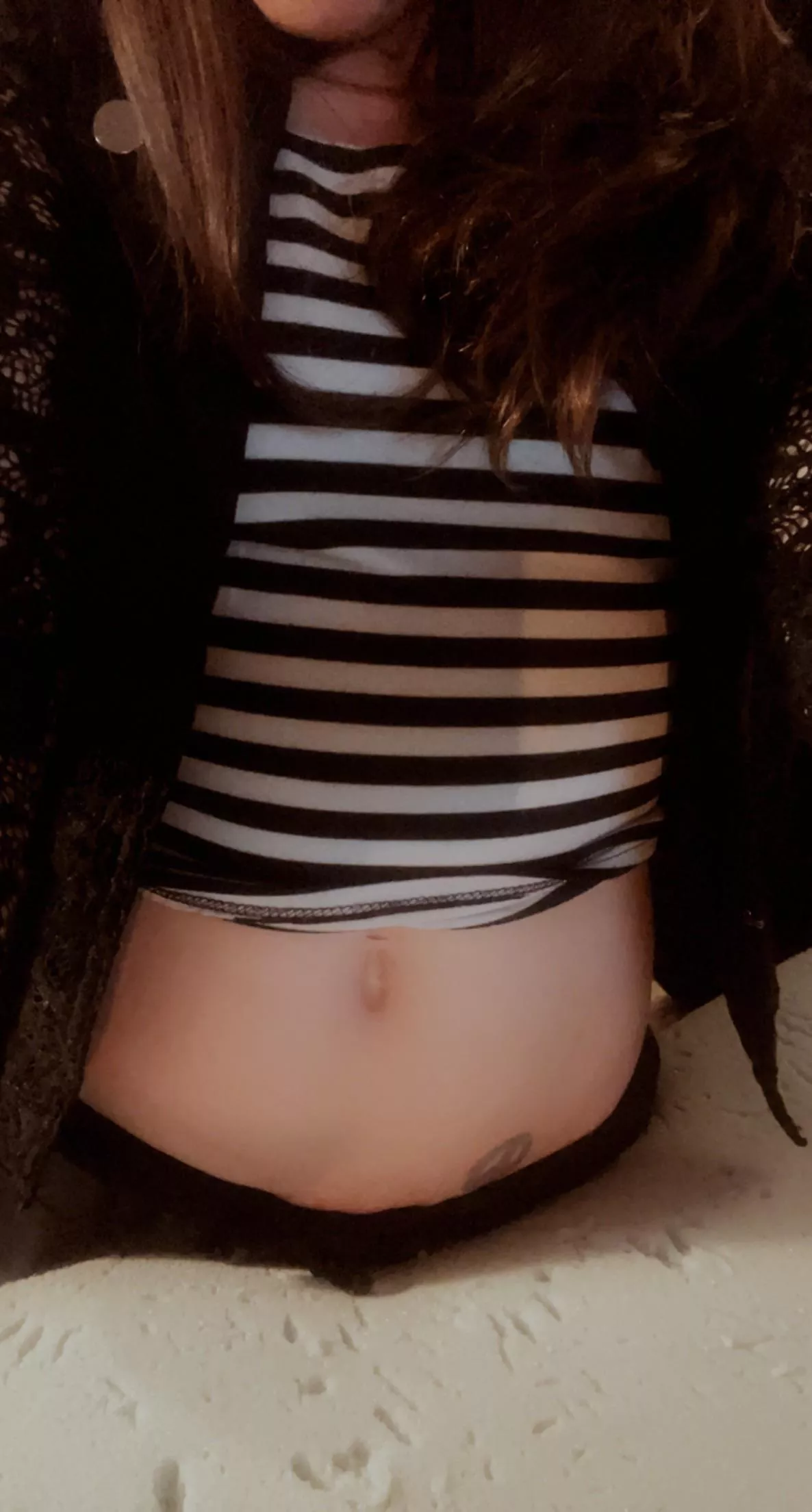 Beetlejuice stomach 🤨🧐 posted by krissybelle90
