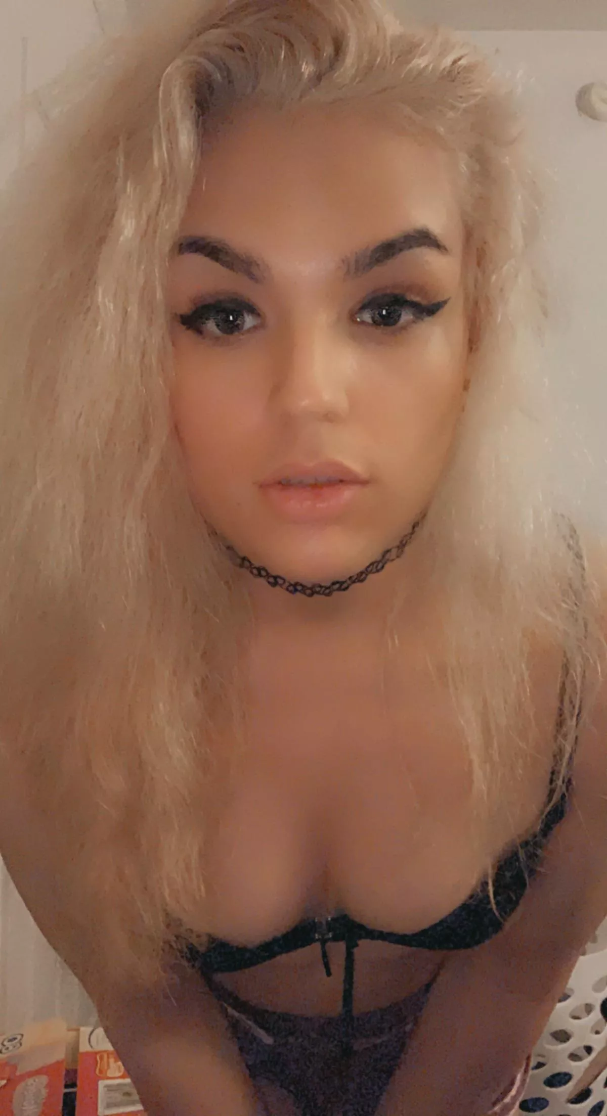 Before bed selfie 😘🤍 posted by luupay