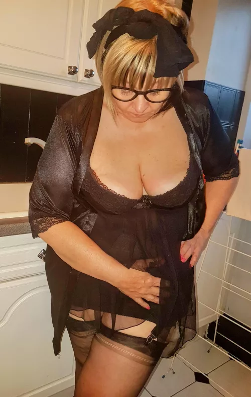 Before the slap goes on by nylonteese