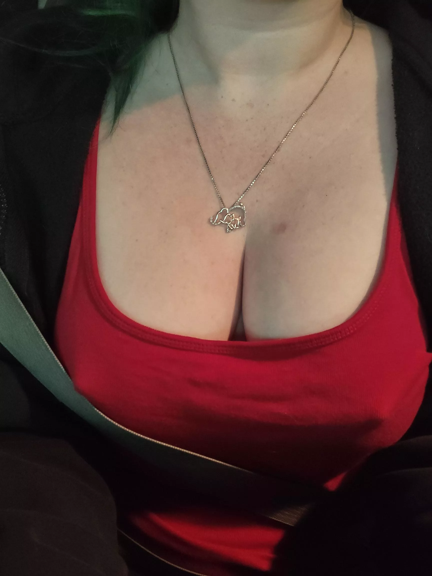 Being braless is my lifestyle posted by misssynnn