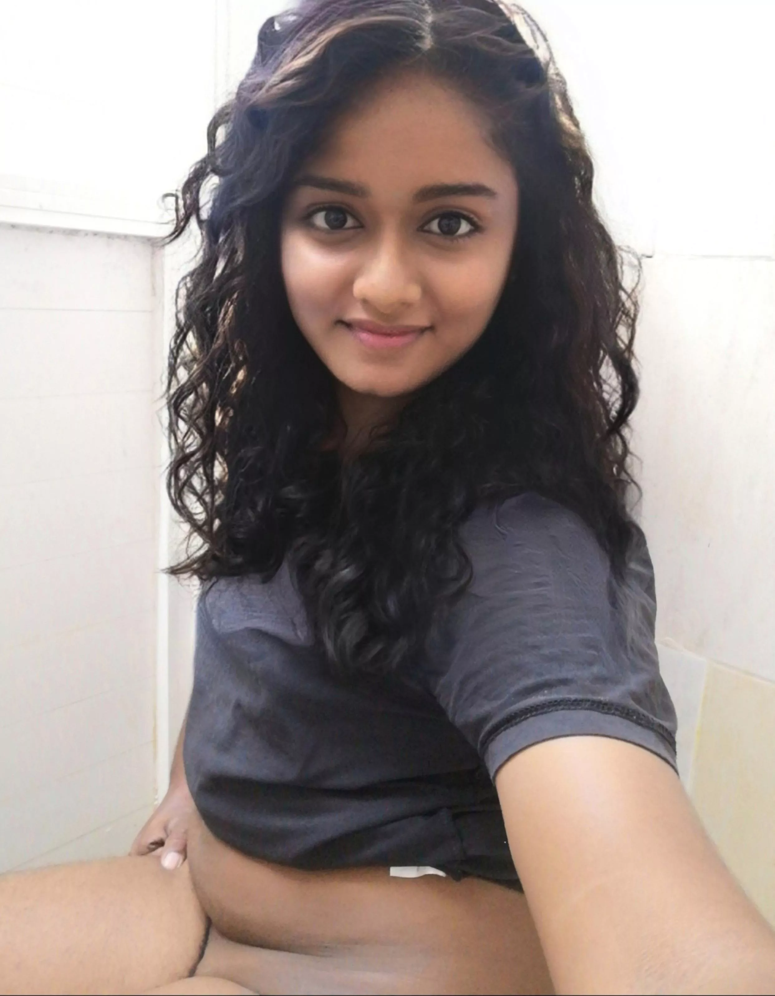 being curious ☺️ (f) 24 posted by brown_mask_desire