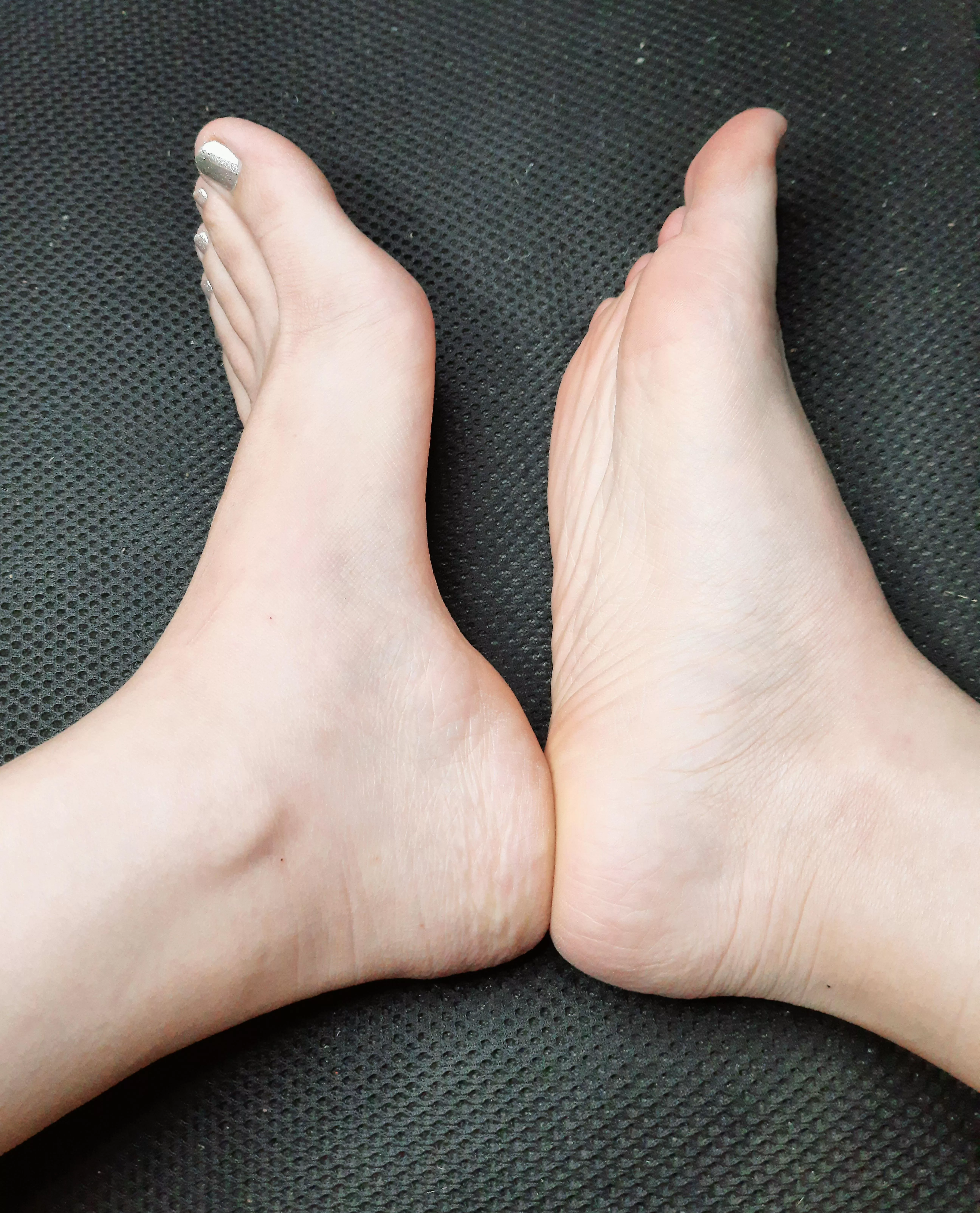 being cute, waiting for you ^^ posted by cherry_miaw