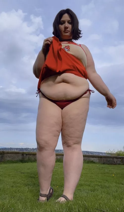 belly button flash by 90lbdifference