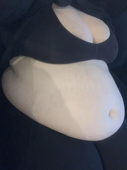 Belly button is becoming so deep 🥵 by cowgirlbre