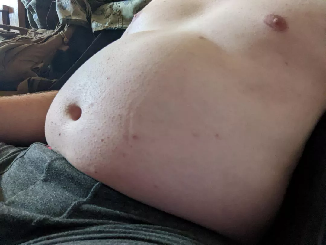 belly button wanted to say hello ☺️ posted by Apprehensive_Chart49