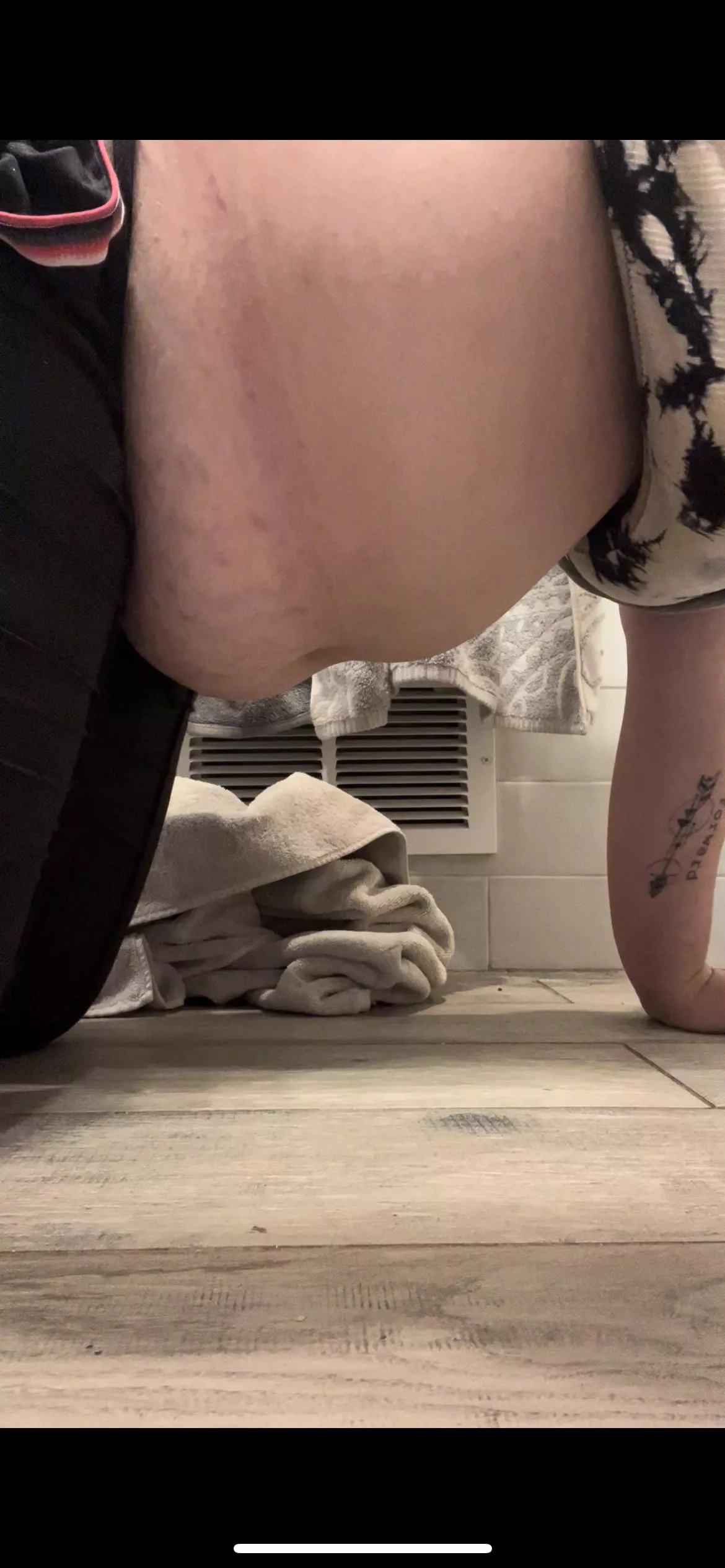 Belly hang! Instagram @zara__bbw posted by ZaraGainer