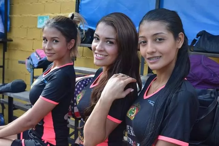 Bench warmers posted by Chaturbater1