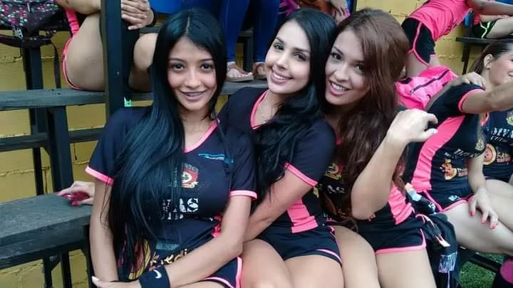 Bench warmers posted by Chaturbater1