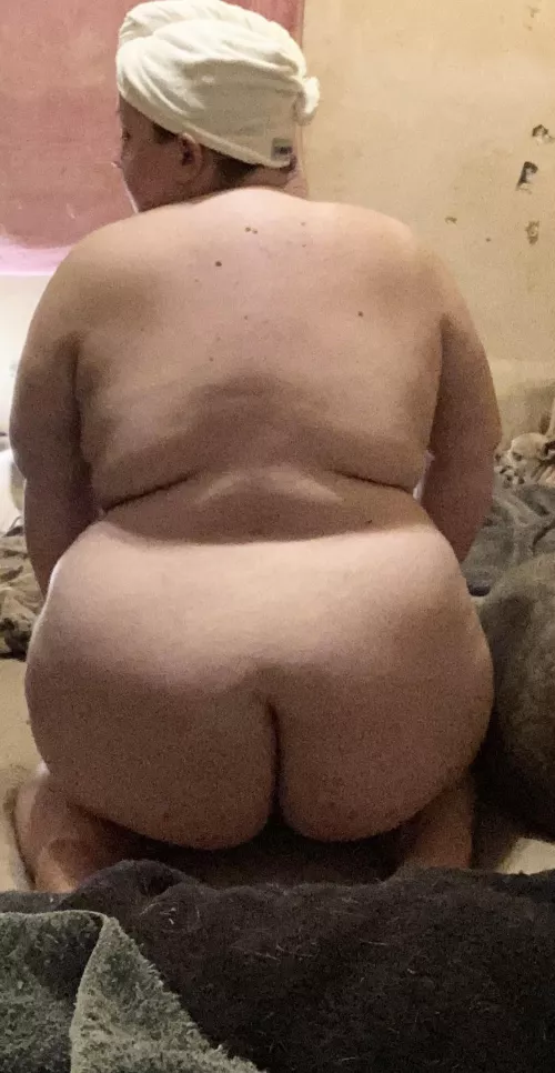 Bend me over and tell me I’m a good girl 🤤 by adorable858