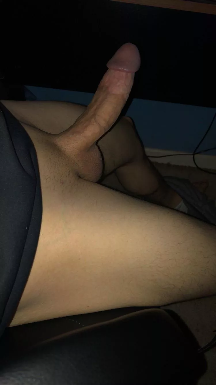 Bend over for me baby 😈 posted by dootdoot193