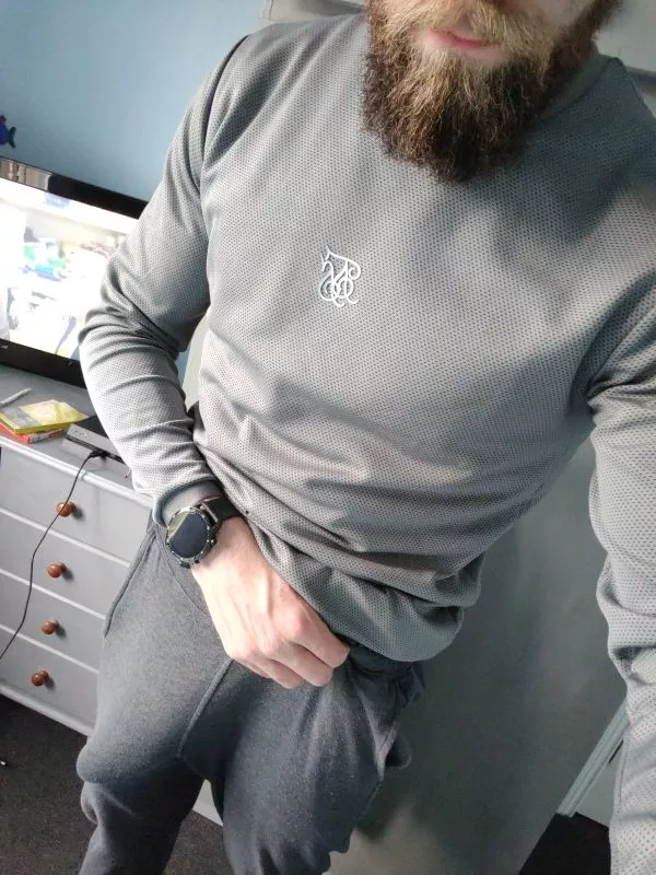 Bet you wanna try to taste it through the sweats? posted by Cultivating_mass23