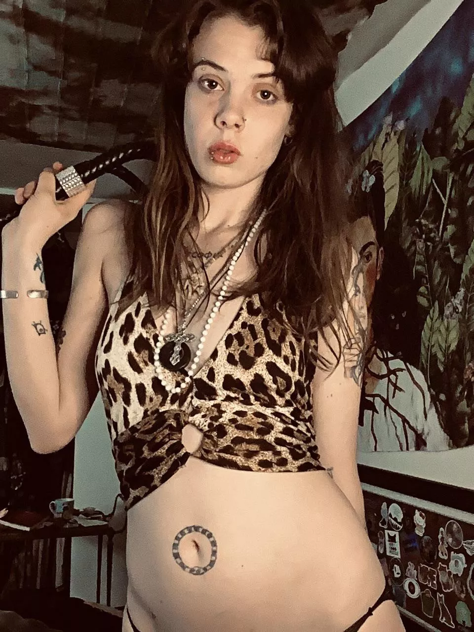 Beta was made to Worship in the corner while their Superior gets to enjoy all the lovely things beta will never be worthy of.. good thing the poor little beta gets off on that! 😈🤷‍♀️🐷 posted by GoddessOpheliaJones