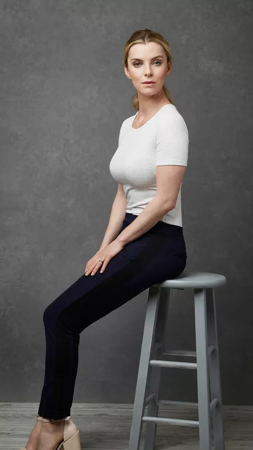 Betty Gilpin by AlexanderHorror