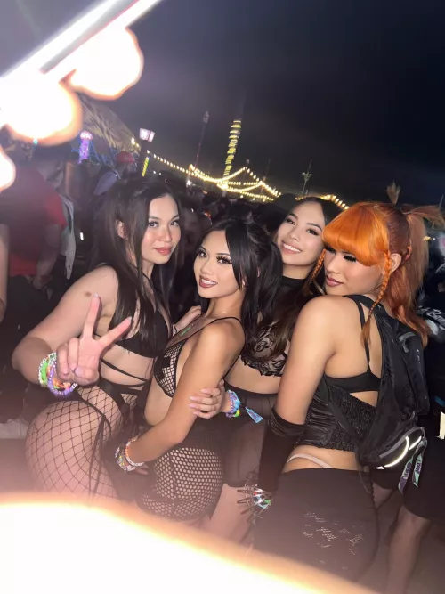 Beyond Rave babes by nickhanes3